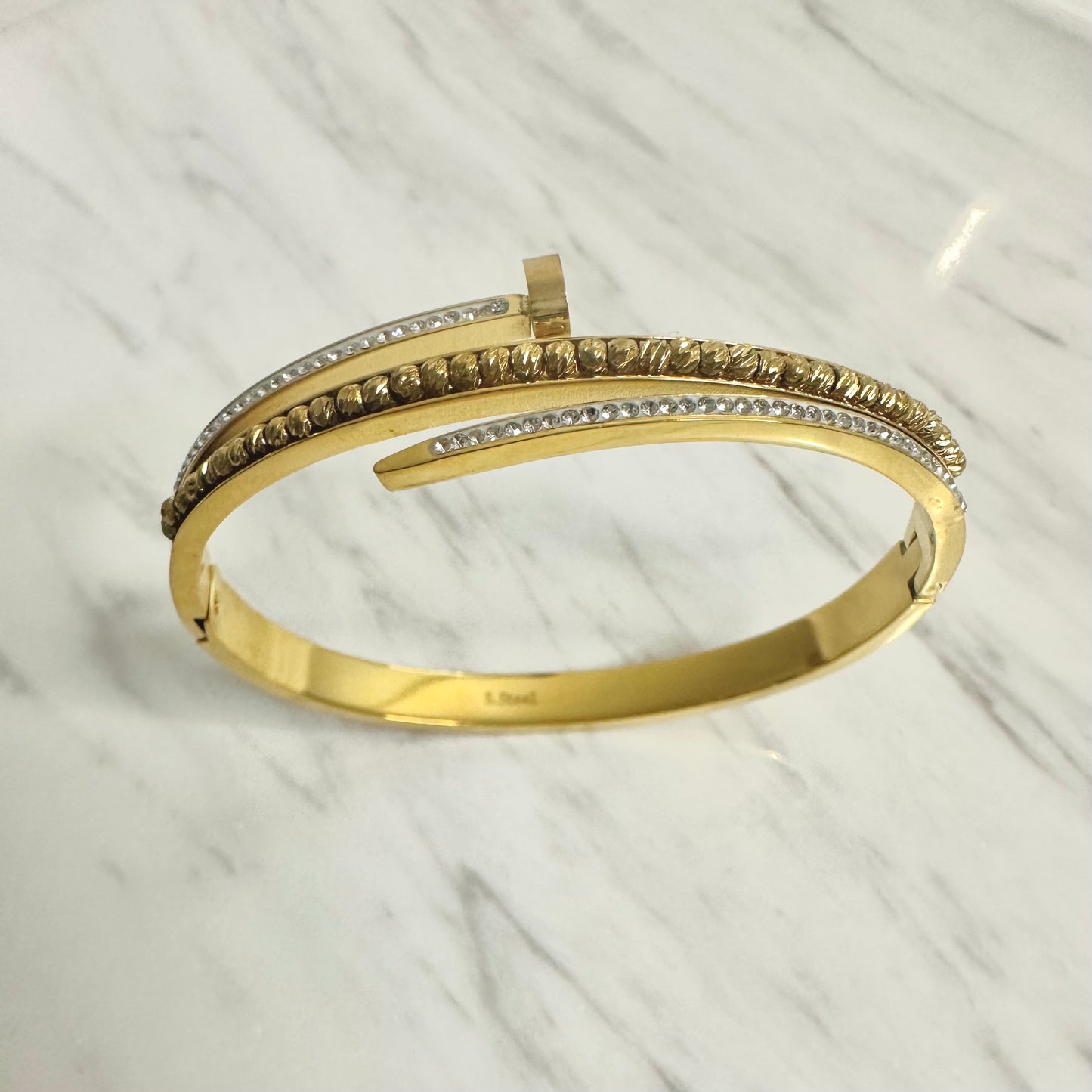 Bracelet jonc en acier inoxydable doré – Strass bronze